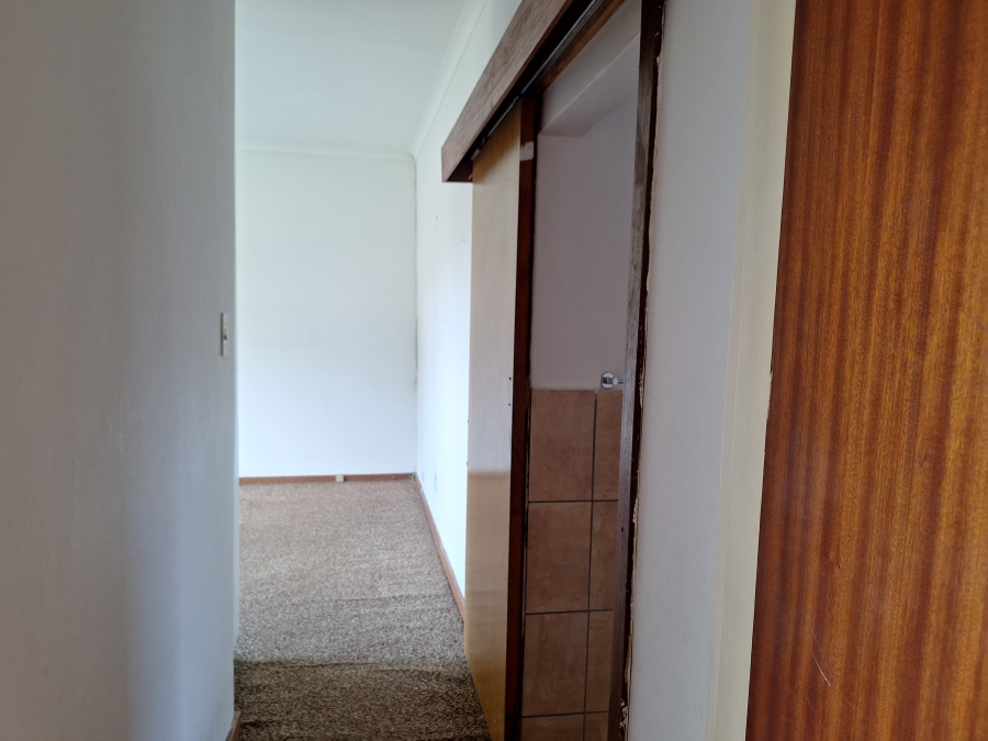 To Let 4 Bedroom Property for Rent in Strelitzia Park Eastern Cape
